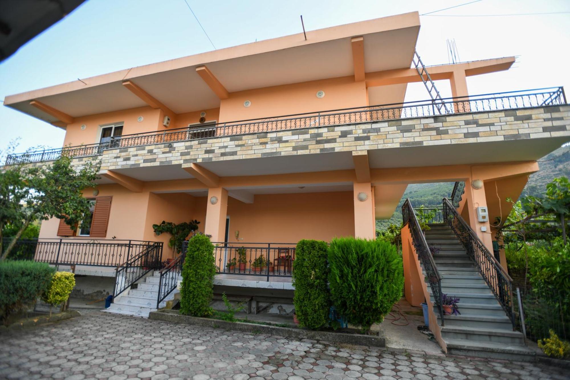 Apartment Darlin เบราท ภายนอก รูปภาพ